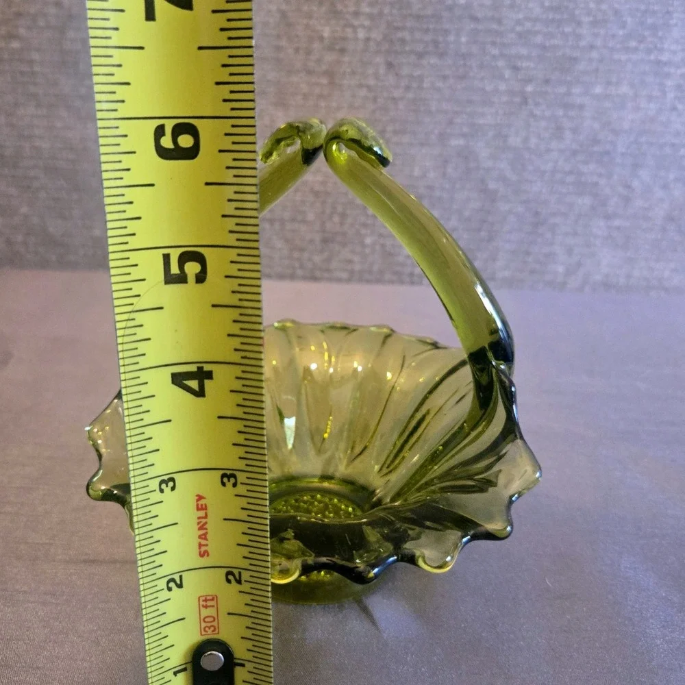VTG Olive Green Glass Candy Basket Bowl Sunflower Look Pinched Kissing Handle